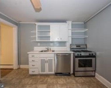 943 Fairview Avenue - Photo Thumbnail 9