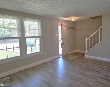 348 Barclay Street - Photo Thumbnail 1