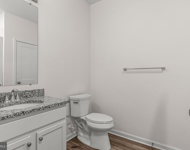 228 Park Ln - Photo Thumbnail 15