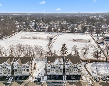 228 Park Ln - Photo Thumbnail 28