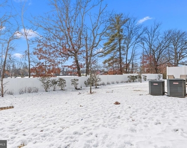 228 Park Ln - Photo Thumbnail 23