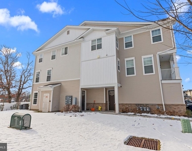 228 Park Ln - Photo Thumbnail 21