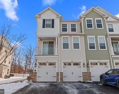 228 Park Ln - Photo Thumbnail 1