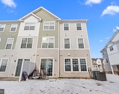 228 Park Ln - Photo Thumbnail 25