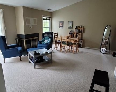 119 Commonwealth Court - Photo Thumbnail 3