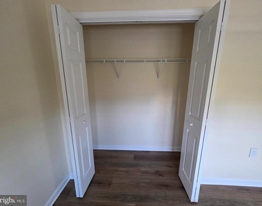 101 Dundee Avenue - Photo Thumbnail 8