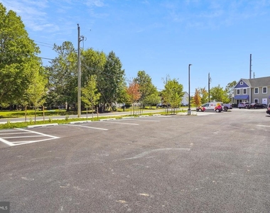 101 Dundee Avenue - Photo Thumbnail 11