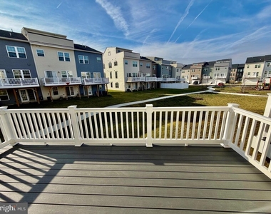 149 Lawndale Drive - Photo Thumbnail 34