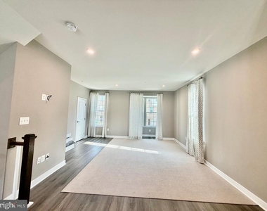 149 Lawndale Drive - Photo Thumbnail 23