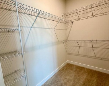 149 Lawndale Drive - Photo Thumbnail 30