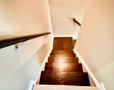 149 Lawndale Drive - Photo Thumbnail 17