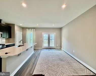 149 Lawndale Drive - Photo Thumbnail 15