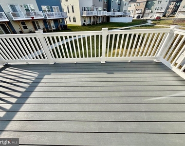 149 Lawndale Drive - Photo Thumbnail 35