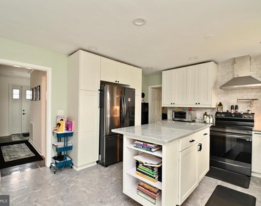 6431 Forest Road - Photo Thumbnail 12