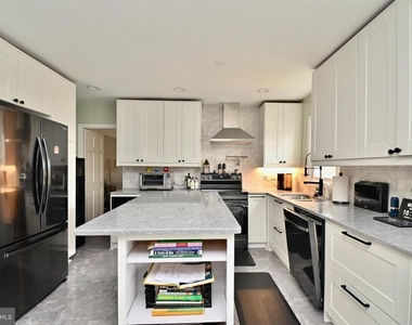6431 Forest Road - Photo Thumbnail 11