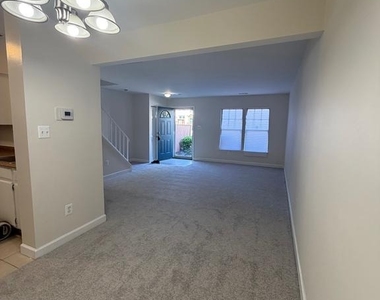 4118 Peppertree Lane - Photo Thumbnail 12