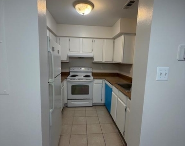 4118 Peppertree Lane - Photo Thumbnail 3
