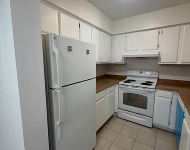 4118 Peppertree Lane - Photo Thumbnail 6