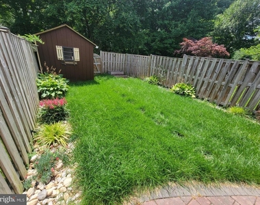 8702 Castlerock Court - Photo Thumbnail 65