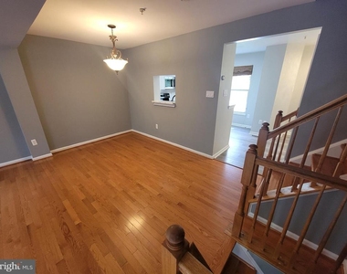 8702 Castlerock Court - Photo Thumbnail 20