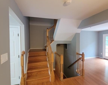 8702 Castlerock Court - Photo Thumbnail 25