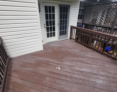 8702 Castlerock Court - Photo Thumbnail 22