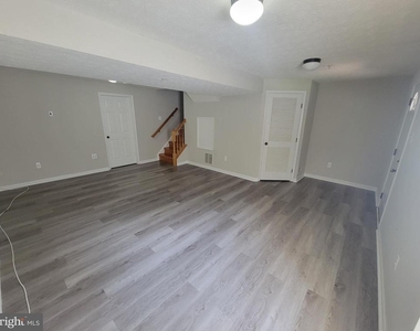 8702 Castlerock Court - Photo Thumbnail 53