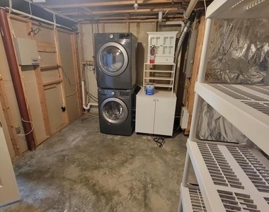 8702 Castlerock Court - Photo Thumbnail 57