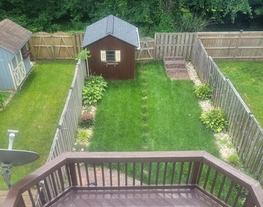 8702 Castlerock Court - Photo Thumbnail 30