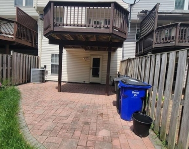 8702 Castlerock Court - Photo Thumbnail 64