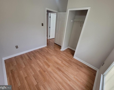 8702 Castlerock Court - Photo Thumbnail 50