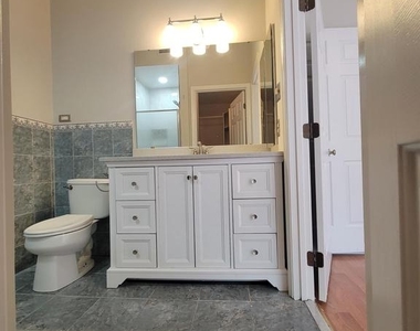 8702 Castlerock Court - Photo Thumbnail 36