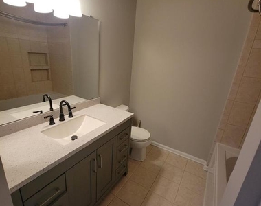8702 Castlerock Court - Photo Thumbnail 40