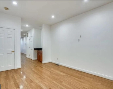 111 E Cross Street - Photo Thumbnail 9