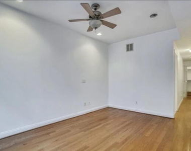 111 E Cross Street - Photo Thumbnail 12