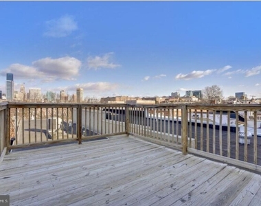 111 E Cross Street - Photo Thumbnail 35