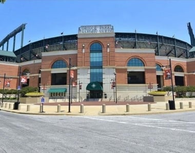 111 E Cross Street - Photo Thumbnail 26