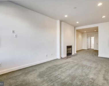 111 E Cross Street - Photo Thumbnail 18