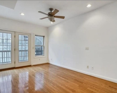 111 E Cross Street - Photo Thumbnail 11