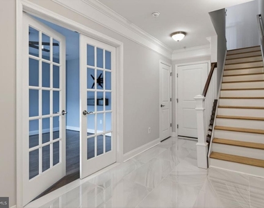 89 Southgate Avenue - Photo Thumbnail 6