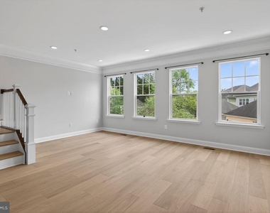 89 Southgate Avenue - Photo Thumbnail 32