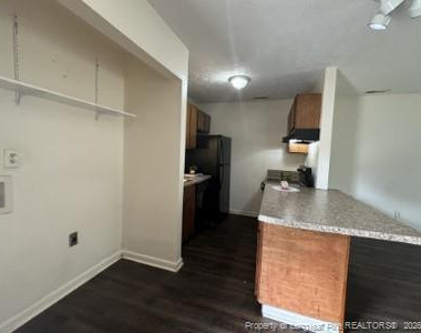 1122 Southwood Drive - Photo Thumbnail 5