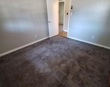 3766 Colonial Cove - Photo Thumbnail 7