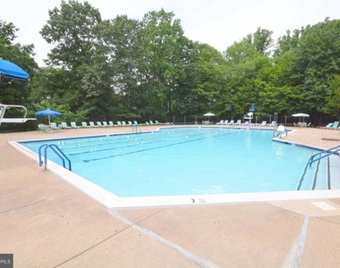 795 Eastern Point Road - Photo Thumbnail 36