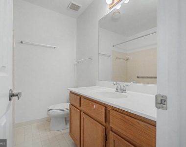 795 Eastern Point Road - Photo Thumbnail 13