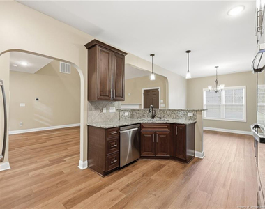 206 Leland Lane - Photo Thumbnail 14