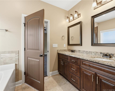 206 Leland Lane - Photo Thumbnail 27