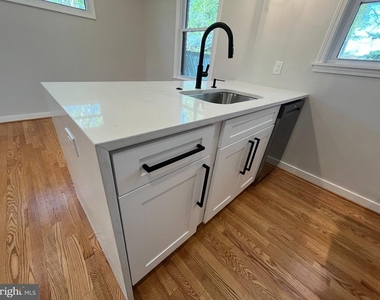 327 Whittier Street Nw - Photo Thumbnail 16