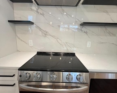 327 Whittier Street Nw - Photo Thumbnail 14