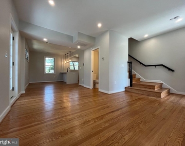 327 Whittier Street Nw - Photo Thumbnail 3